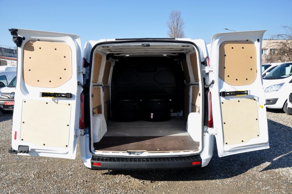 Ford Transit Custom L2H1 Furgon - 2018 - Levis Automobile