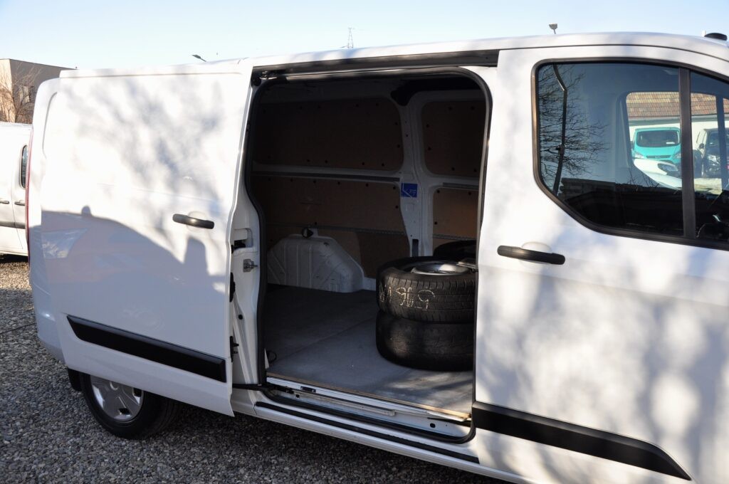 Ford Transit Custom L2H1 Furgon - 2018 - Levis Automobile