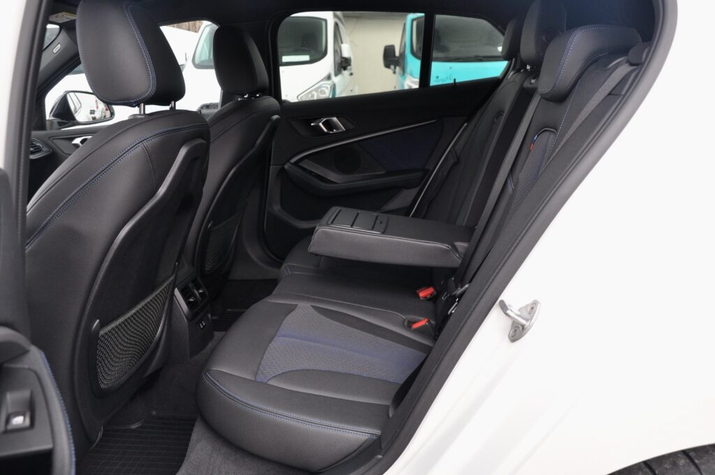 BMW M135i xDrive Automatic - 2019 - Levis Automobile