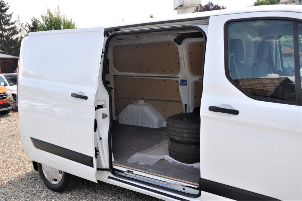 Ford Transit Custom Van L2H1 - 2018 - Levis Automobile