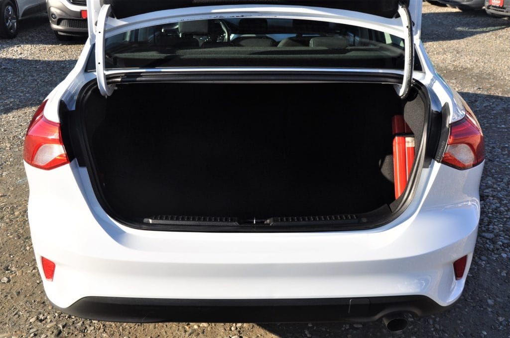 Ford Focus Sedan Automat - 2018 - Levis Automobile