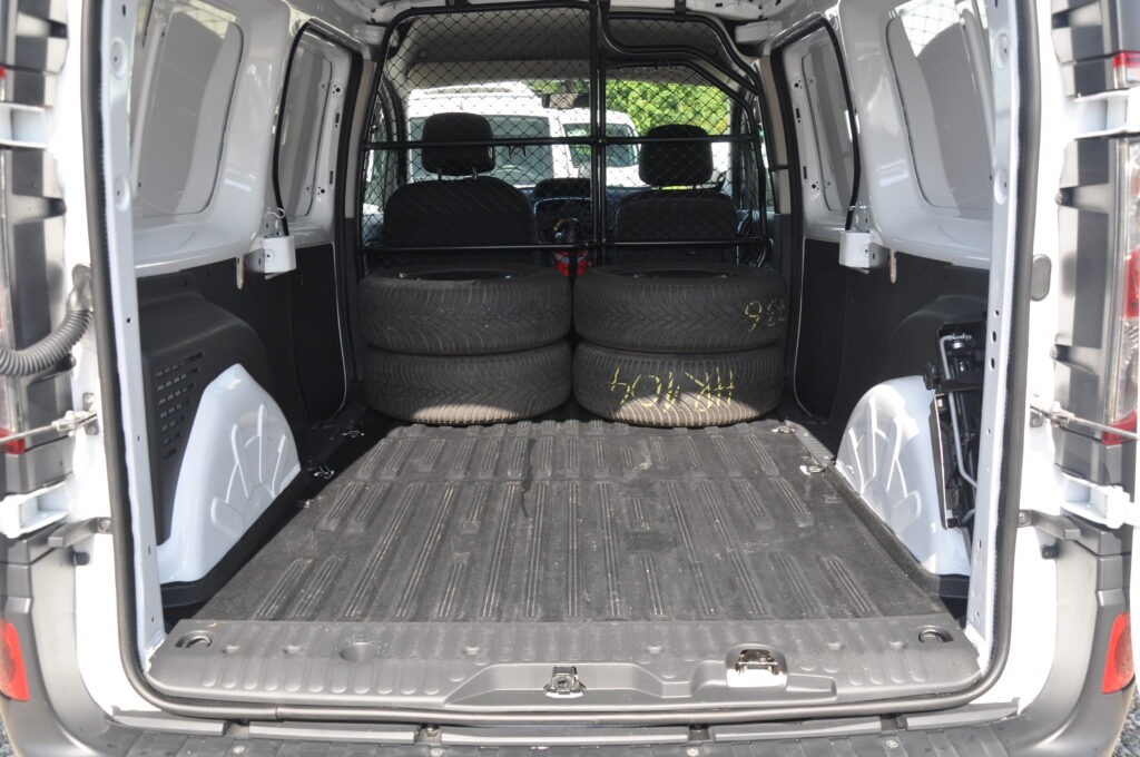 Renault Kangoo L2H1 Furgon - 2020 - Levis Automobile