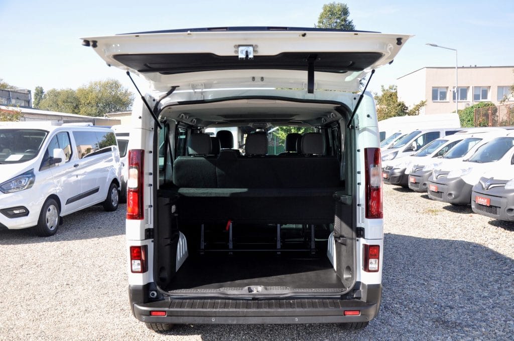 Nissan NV300 Kombi 8 Locuri - 2018 - Levis Automobile