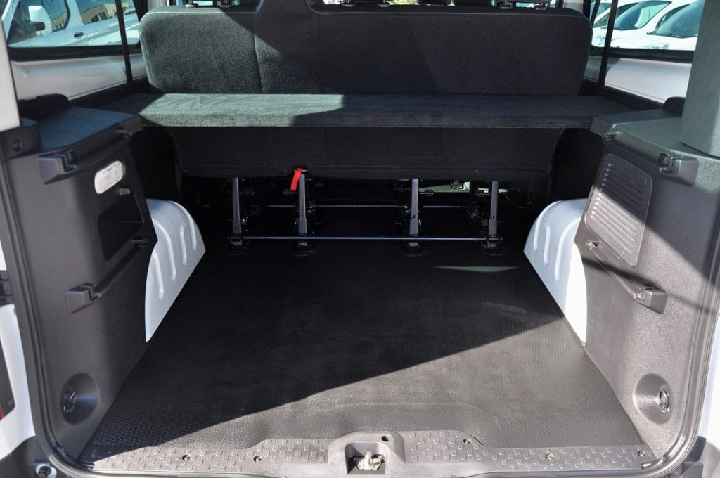 Nissan NV300 Kombi 8 Locuri - 2018 - Levis Automobile