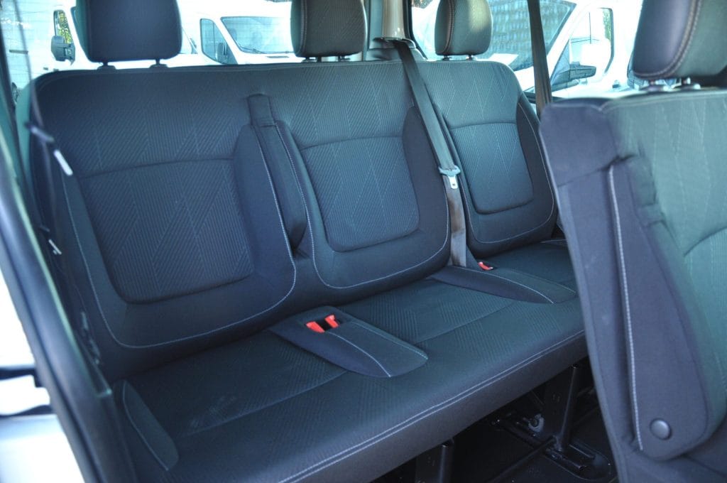 Nissan NV300 Kombi 8 Locuri - 2018 - Levis Automobile