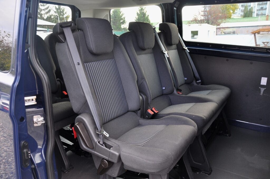 Ford Transit Custom Kombi 9 Locuri - 2015 - Levis Automobile