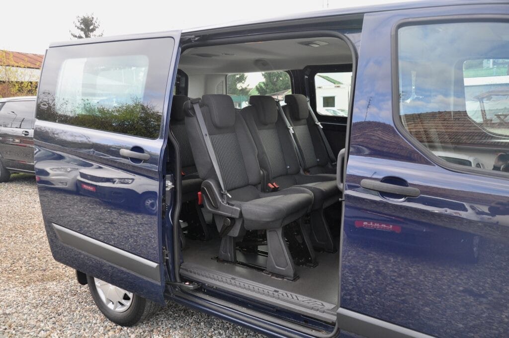 Ford Transit Custom Kombi 9 Locuri - 2015 - Levis Automobile