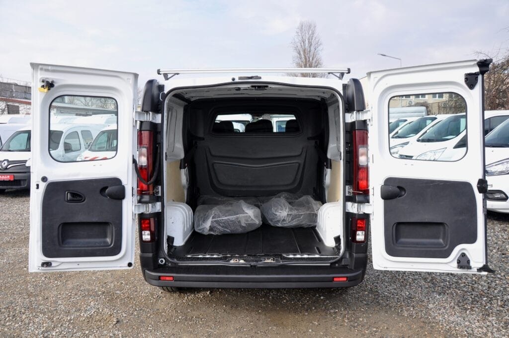 Opel Vivaro L2H1 Doka 6 Locuri - 2017 - Levis Automobile