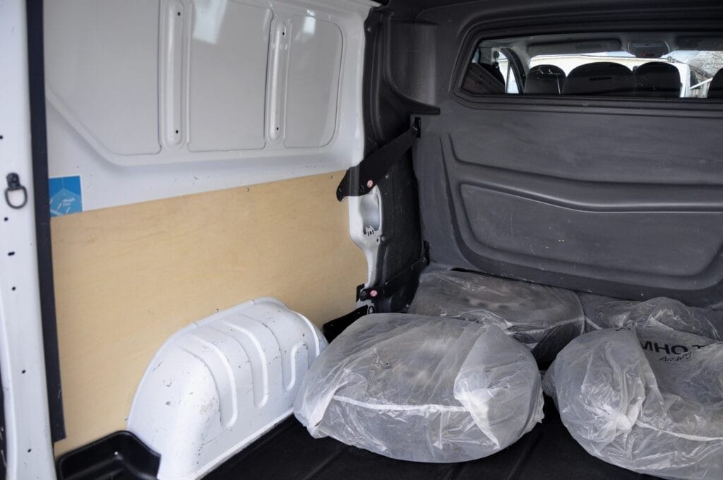 Opel Vivaro L2H1 Doka 6 Locuri - 2017 - Levis Automobile