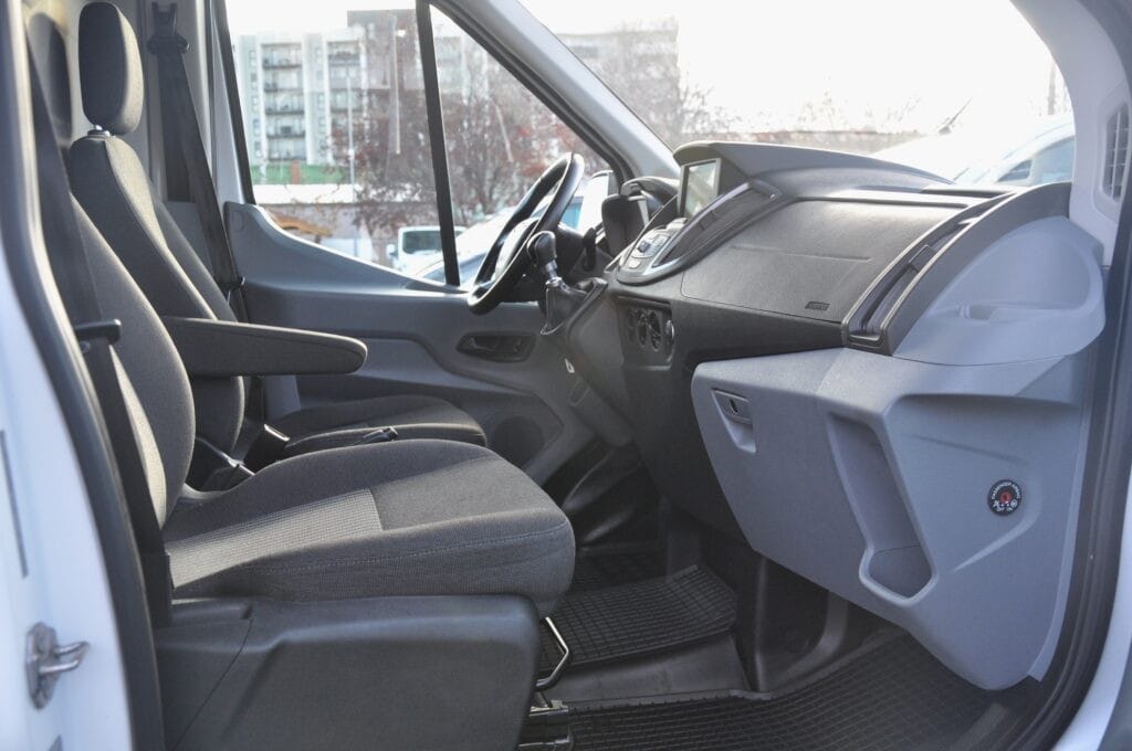 Ford Transit L2H2 Furgon - 2018 - Levis Automobile