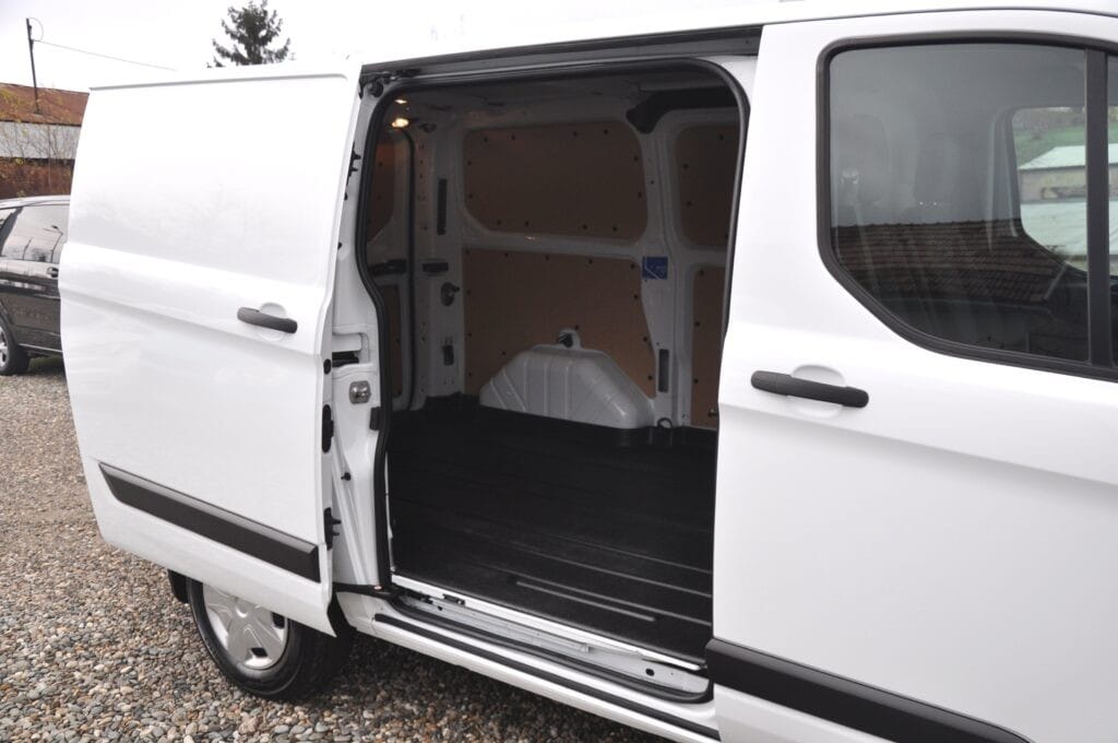 Ford Transit Custom Furgon 3 Locuri - 2020 - Levis Automobile