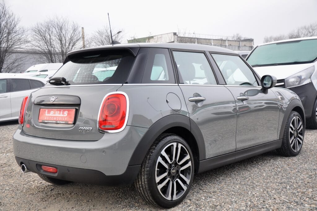 Mini Cooper Automatic 5 Locuri - 2020 - Levis Automobile