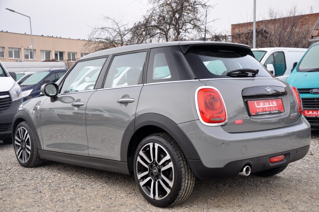 Mini Cooper Automatic 5 Locuri - 2020 - Levis Automobile