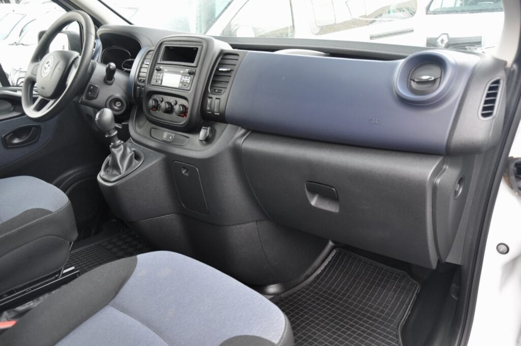 Opel Vivaro Doka 5 Locuri - 2018 - Levis Automobile