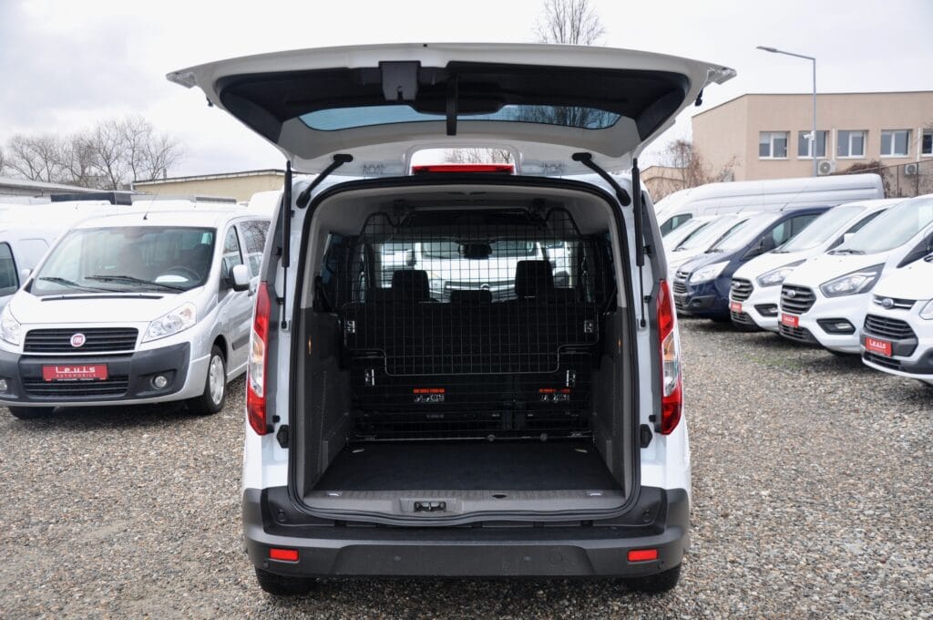 Ford Tourneo Connect L2H1 5 Locuri - 2020 - Levis Automobile