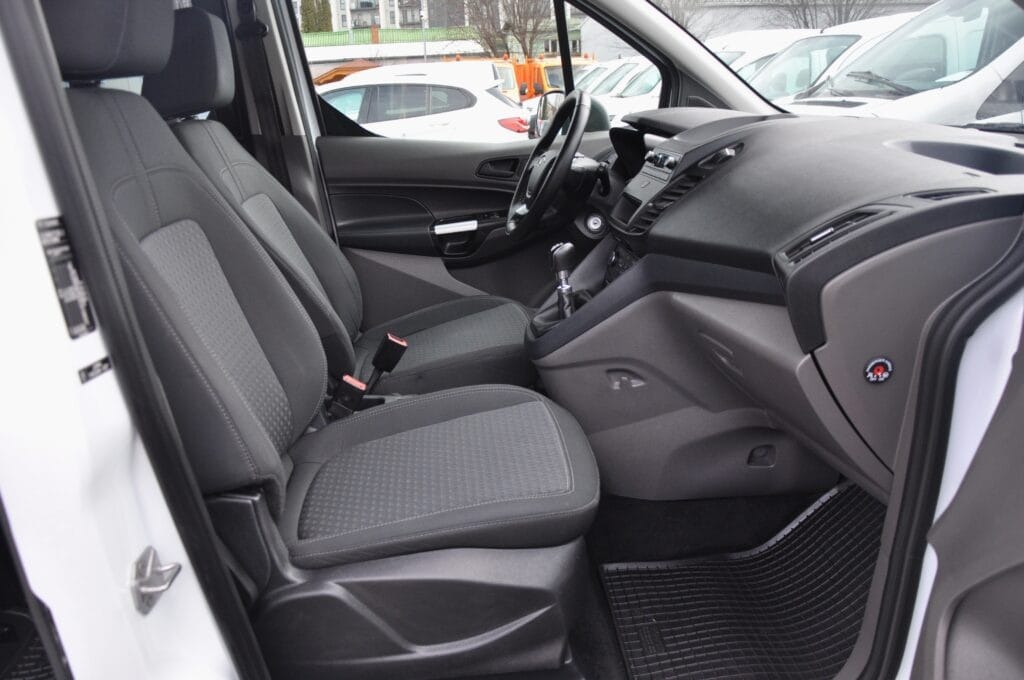 Ford Tourneo Connect L2H1 5 Locuri - 2020 - Levis Automobile