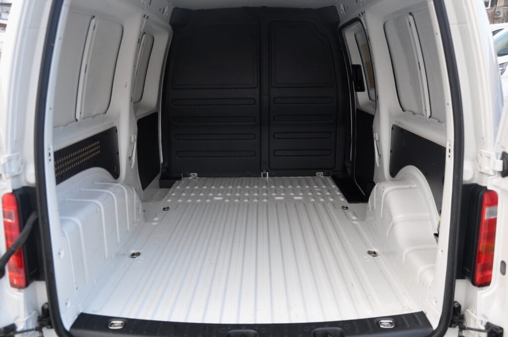 Volkswagen Caddy L2H1 - 2017 - Levis Automobile