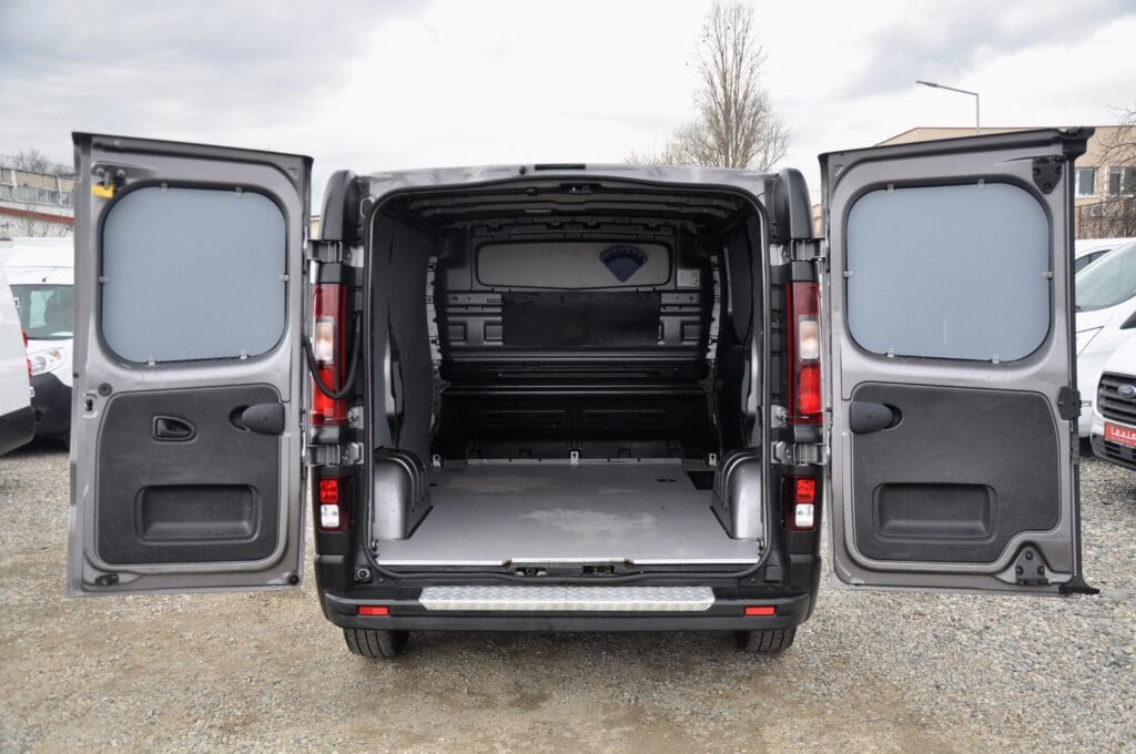 Renault Trafic Van 3 Locuri - 2019 - Levis Automobile