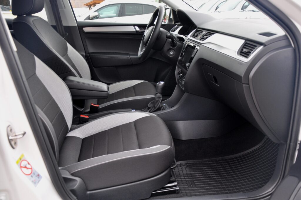 Skoda Rapid Hatchback - 2019 - Levis Automobile