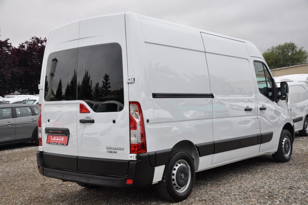 Renault Master L2H2 Van - 2018 - Levis Automobile