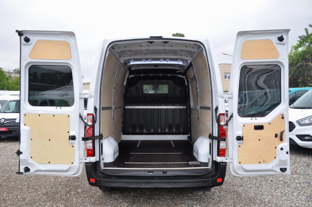 Renault Master L2H2 Van - 2018 - Levis Automobile