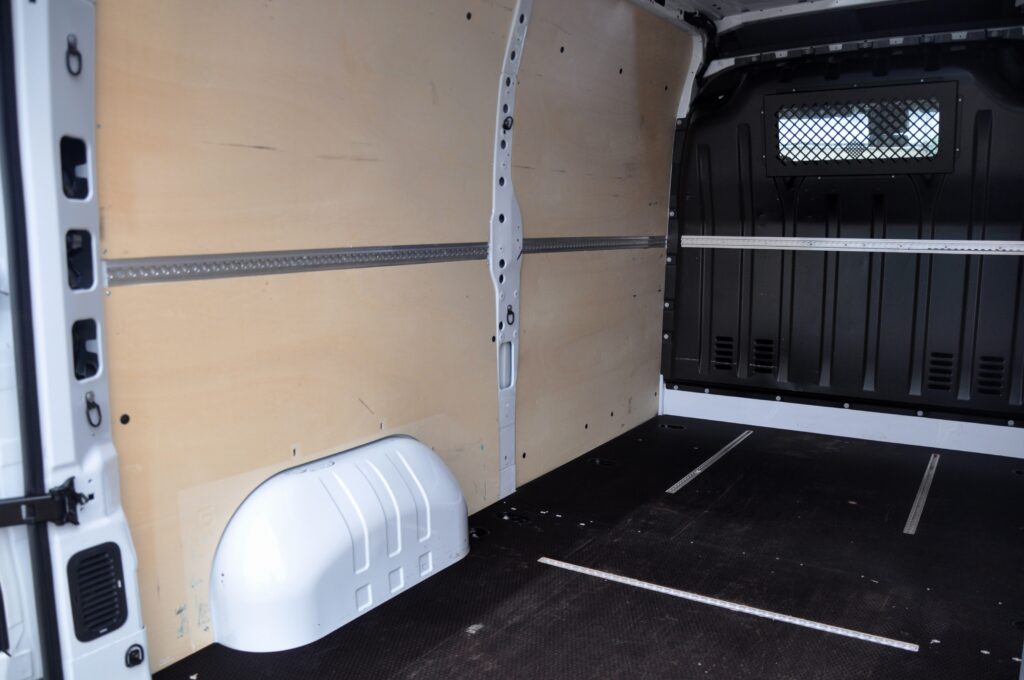 Renault Master L2H2 Van - 2018 - Levis Automobile