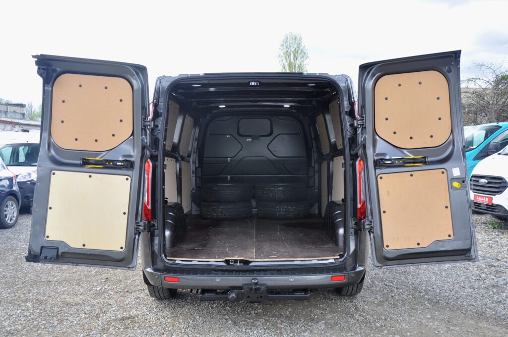 Ford Transit Custom Automat L2H1 - 2020 - Levis Automobile