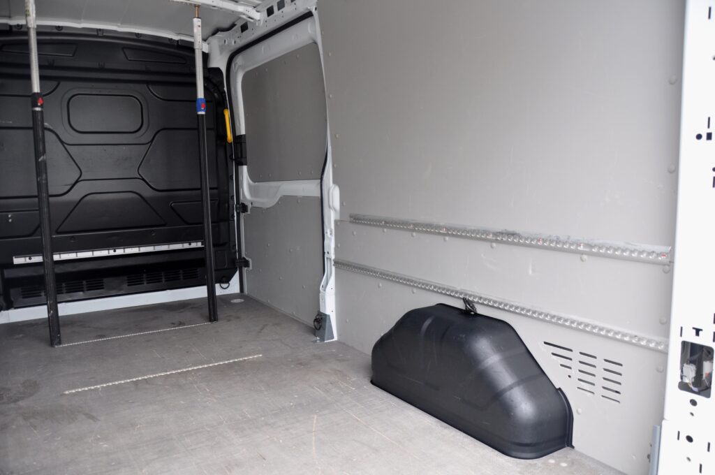 Ford Transit L3H2 3 Locuri - 2019 - Levis Automobile