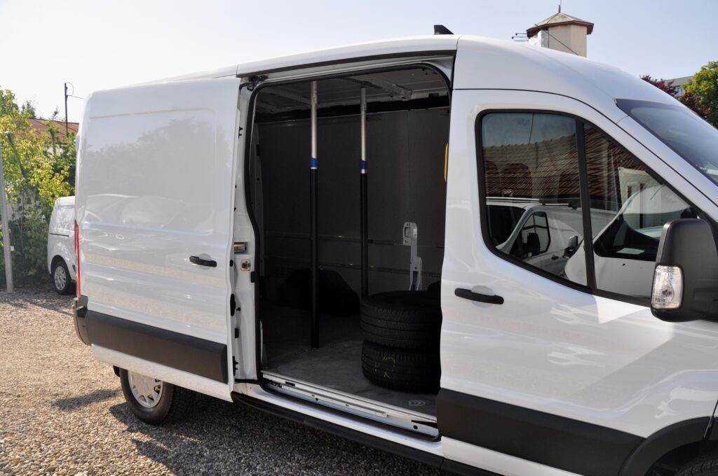 Ford Transit L3H2 Van 3 Locuri - 2019 - Levis Automobile