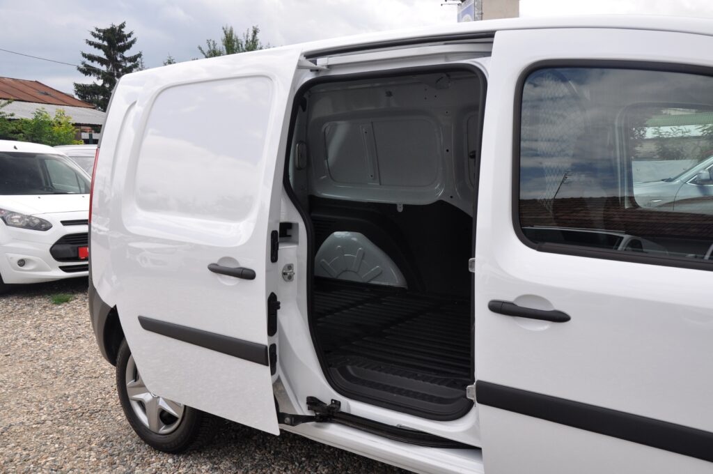 Renault Kangoo L2H1 Van - 2021 - Levis Automobile