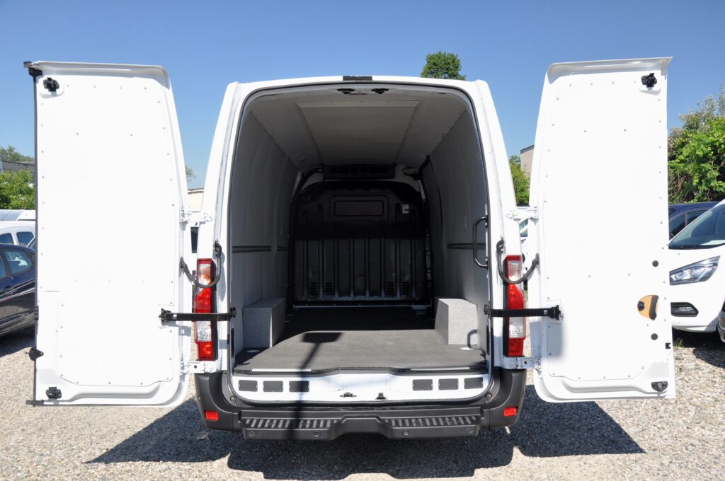 Renault Master L4H2 Van - 2020 - Levis Automobile