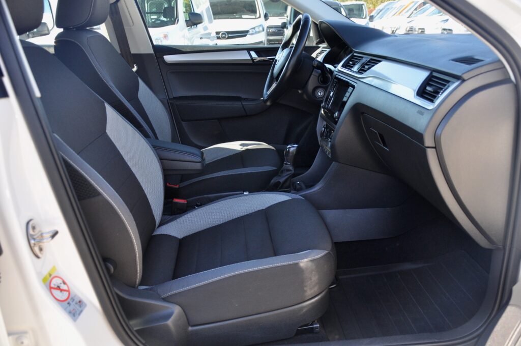 Skoda Rapid Hatchback - 2019 - Levis Automobile