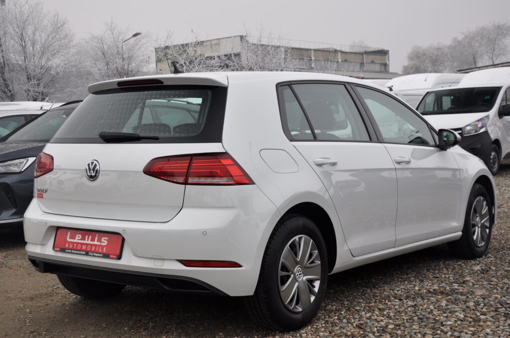 Volkswagen Golf 7 Hatchback - 2019 - Levis Automobile
