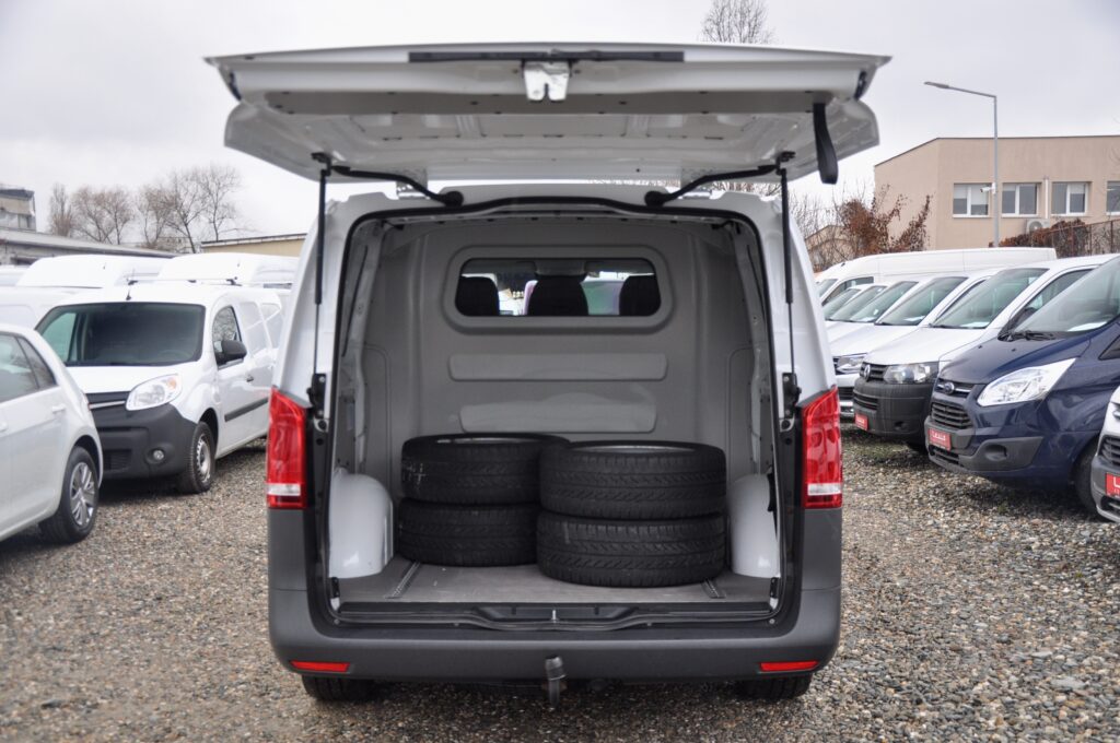 Mercedes-Benz Vito Doka Automat 4x4 - 2020 - Levis Automobile