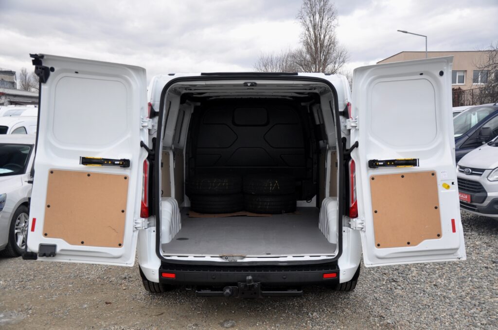 Ford Transit Custom L2H1 Van - 2020 - Levis Automobile