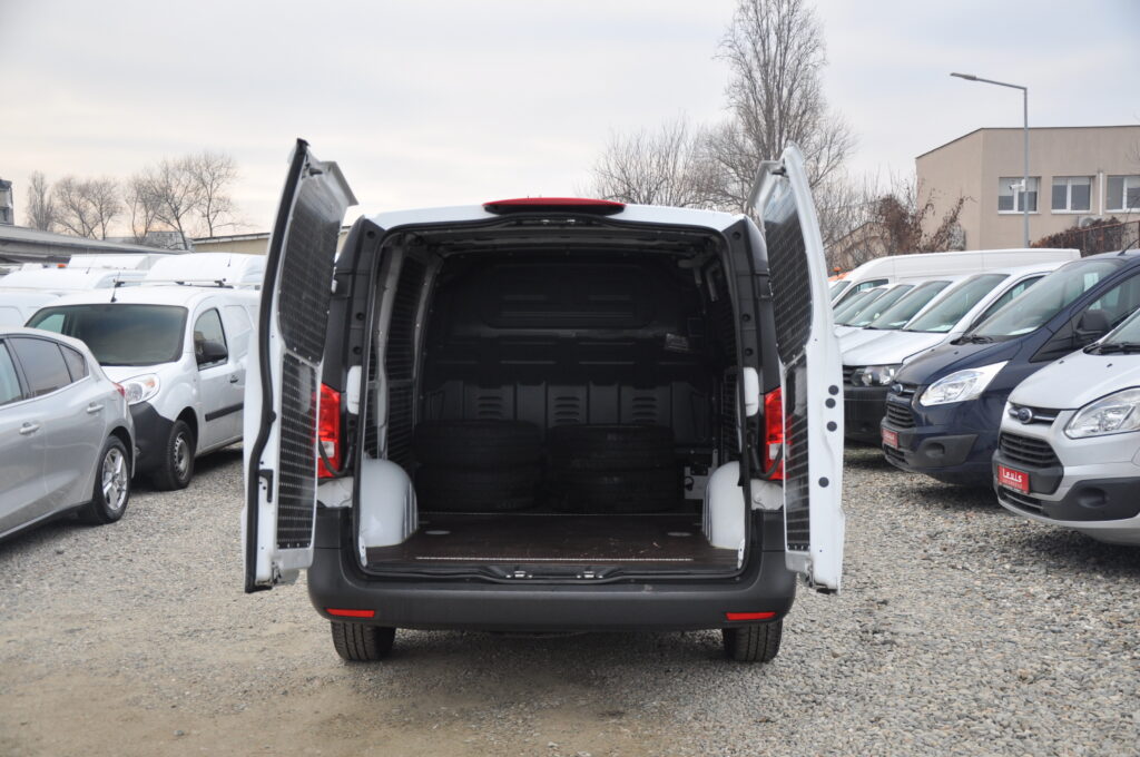 Mercedes-Benz Vito 114 L2H1 Van - 2019 - Levis Automobile