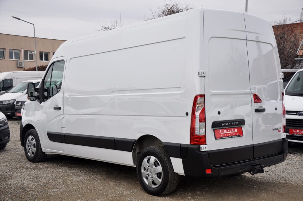 Renault Master L2H2 Van - 2021 - Levis Automobile