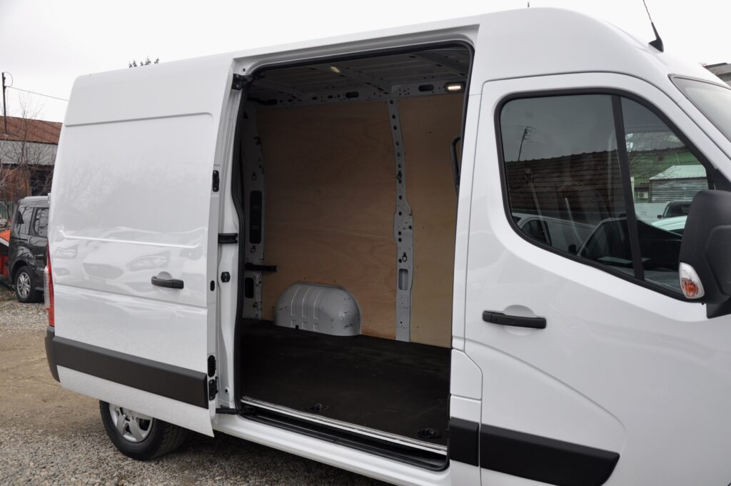 Renault Master L2H2 Van - 2021 - Levis Automobile