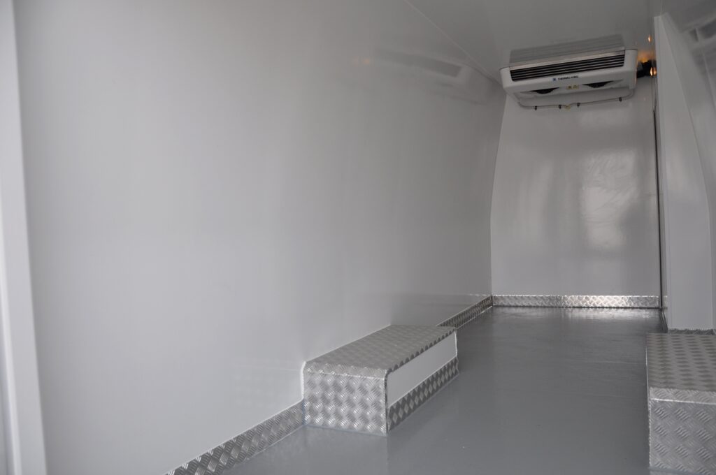 Iveco Daily 35C14 L4H3 Frigorific - 2022 - Levis Automobile