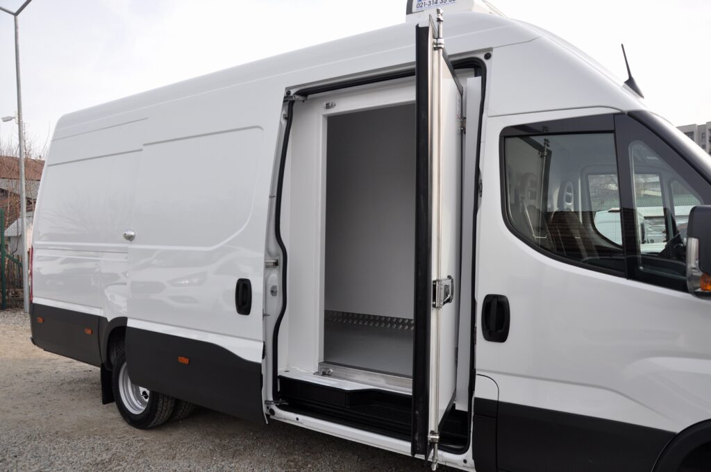 Iveco Daily 35C14 L4H3 Frigorific - 2022 - Levis Automobile