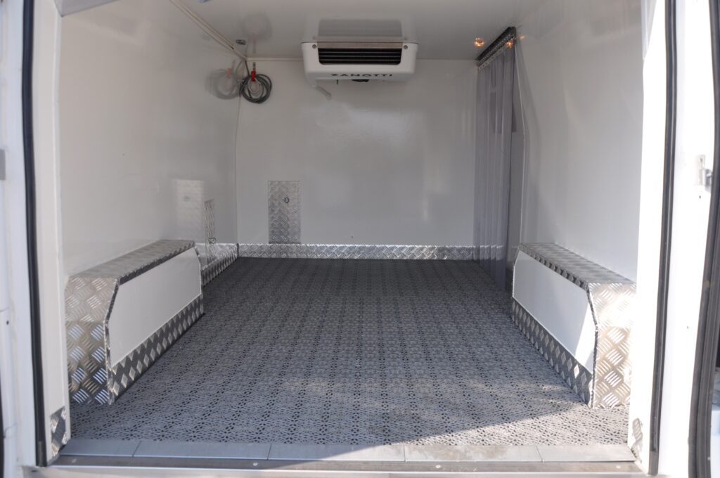 Ford Transit Custom L2H1 Frigorific - 2022 - Levis Automobile