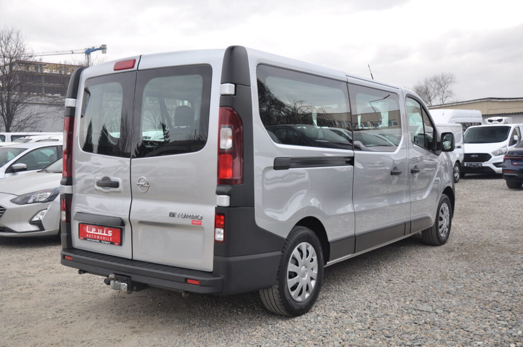 Opel Vivaro L2H1 9 locuri - 2018 - Levis Automobile