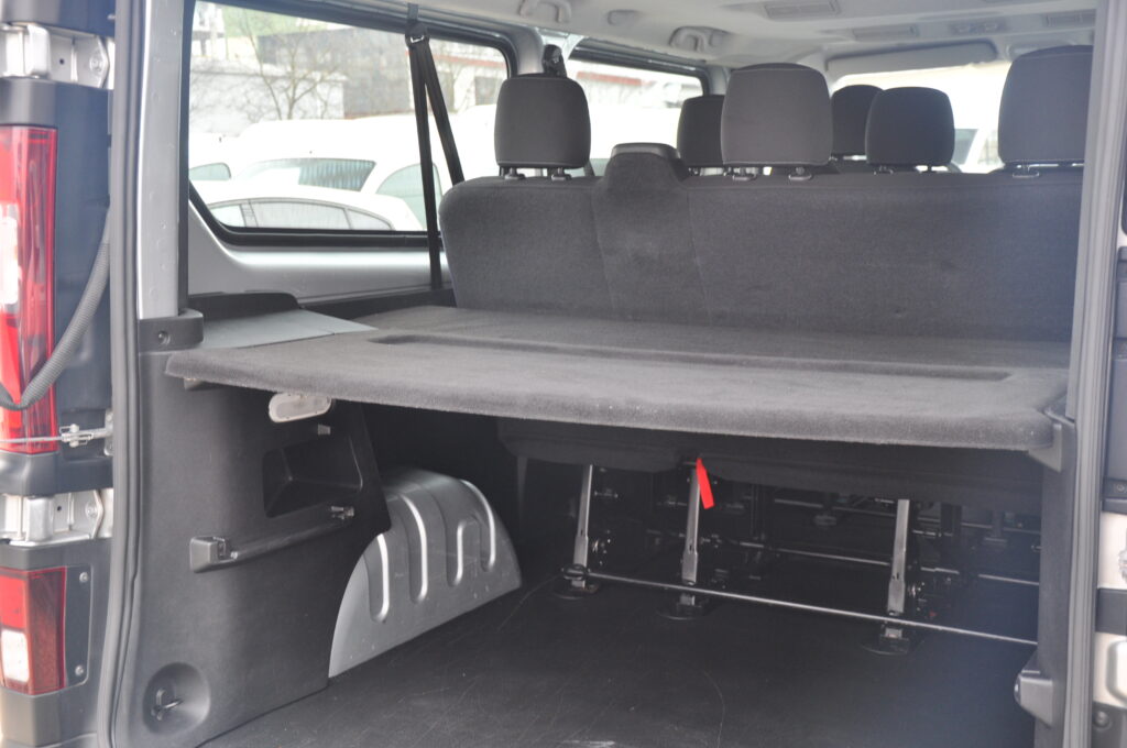 Opel Vivaro L2H1 9 locuri - 2018 - Levis Automobile