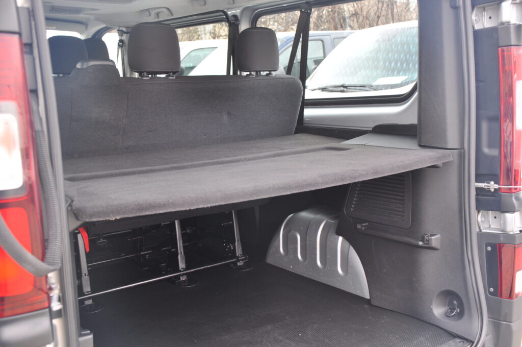 Opel Vivaro L2H1 9 locuri - 2018 - Levis Automobile