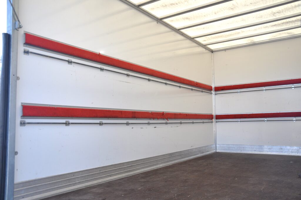 Ford Transit L4 Cub + Lift - 2022 - Levis Automobile