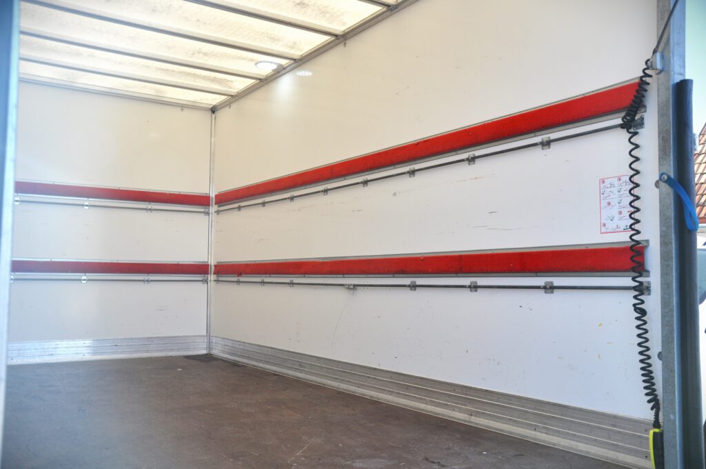 Ford Transit L4 Cub + Lift - 2022 - Levis Automobile