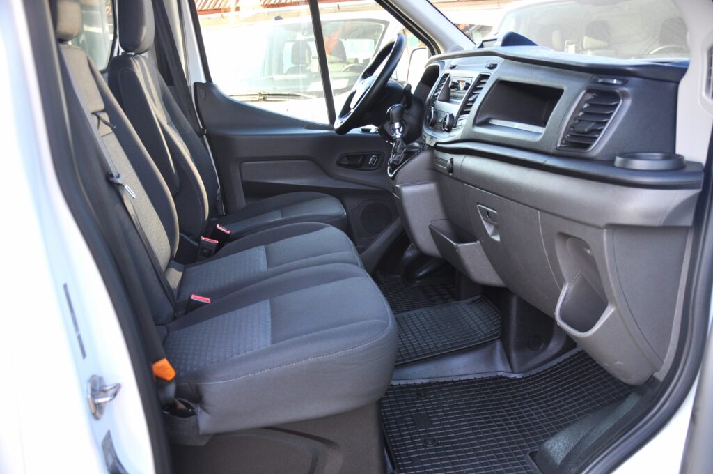 Ford Transit L4 Cub + Lift - 2022 - Levis Automobile