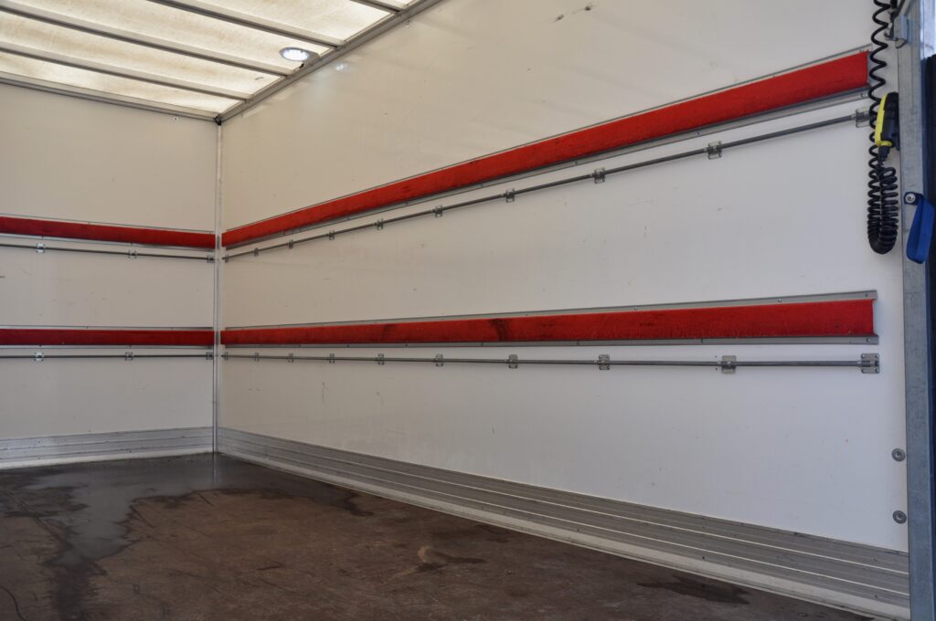 Ford Transit L4 Koffer + Lift - 2022 - Levis Automobile