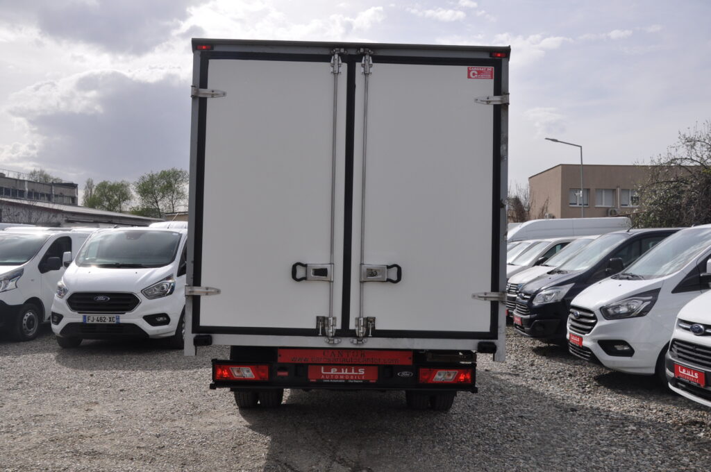 Ford Transit Cub Punte Dubla - 2019 - Levis Automobile