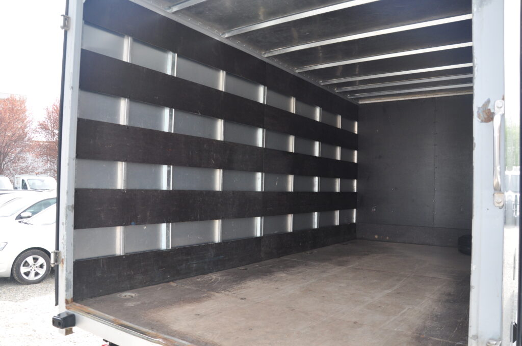 Ford Transit Cub Punte Dubla - 2019 - Levis Automobile